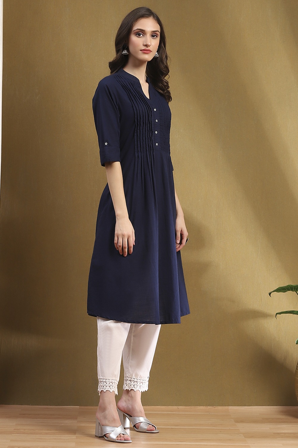 Pink Cotton Solid Pleated A-Line Kurta image number 4