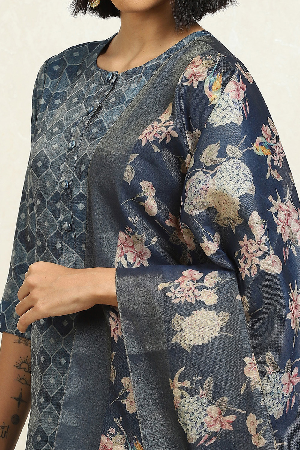 Grey Linen Blend Digital Print Unstitched Suit Set image number 2