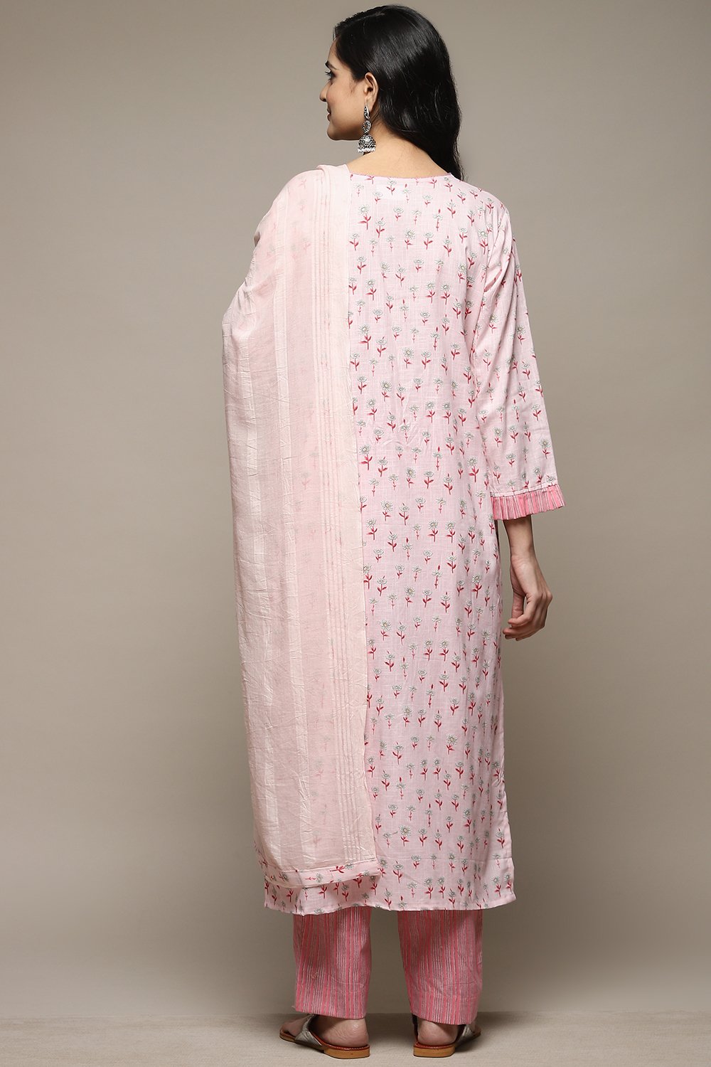 Light Pink Cotton Screen Print Unstitched Suit Set image number 3