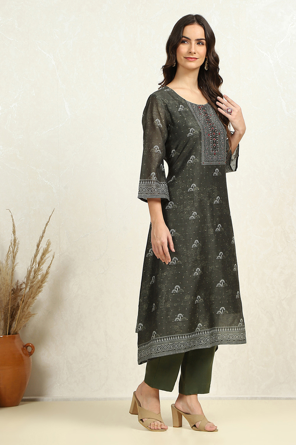 Blue Chanderi Geometric Printed Unstitched Suit Set image number 6