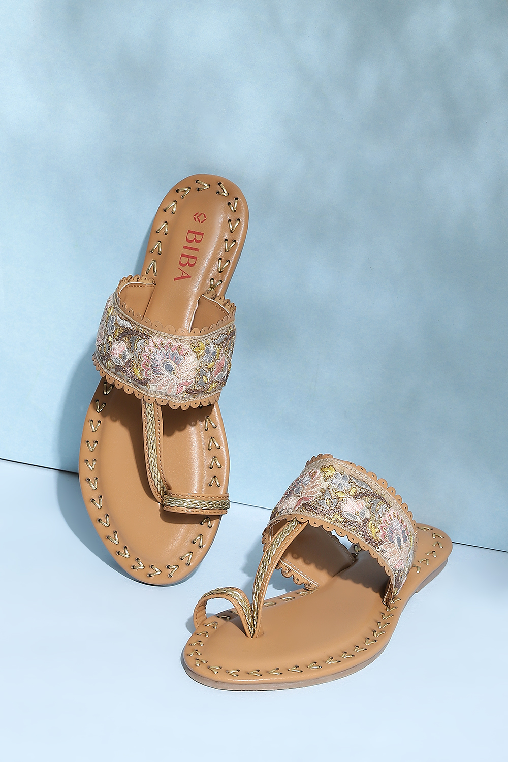 Beige PU Ring Toe Sandals image number 0