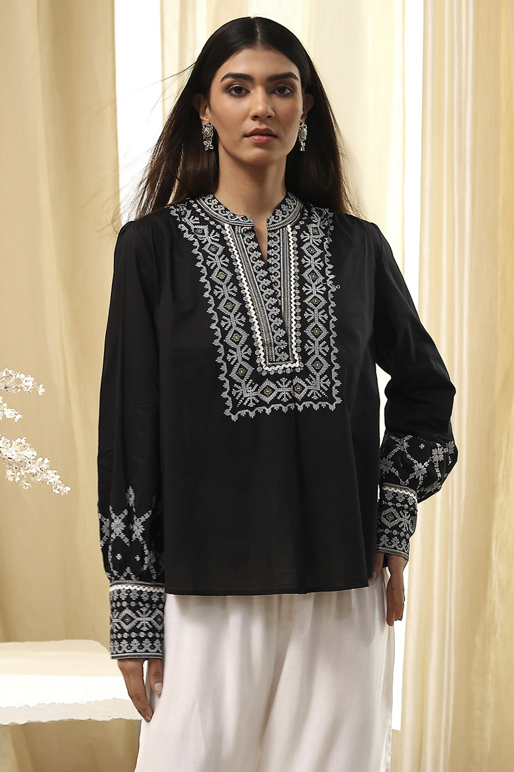 Black Cotton Printed A-Line Short Kurta image number 5