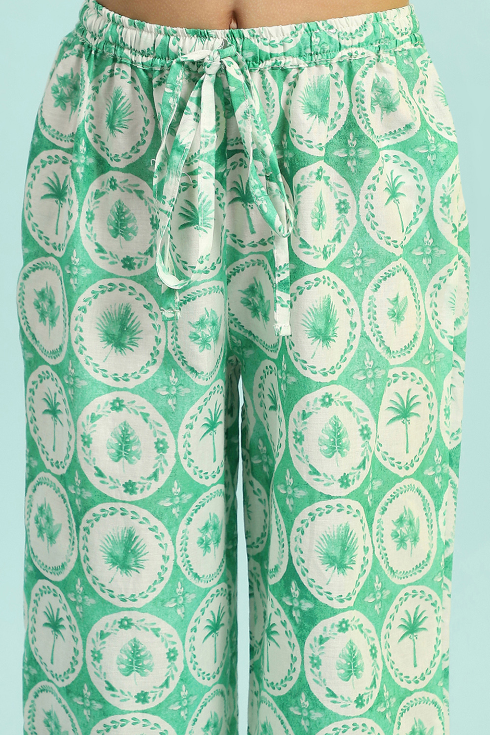 Green and White Cotton A-Line Kurta Set image number 2