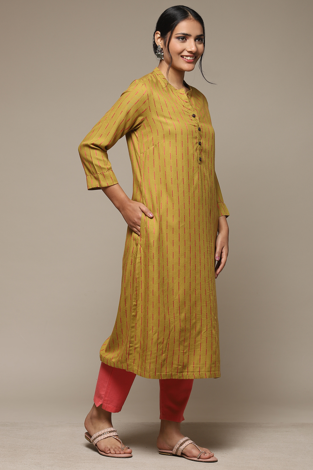 Off White Pink LIVA Straight Yarndyed Kurta image number 3