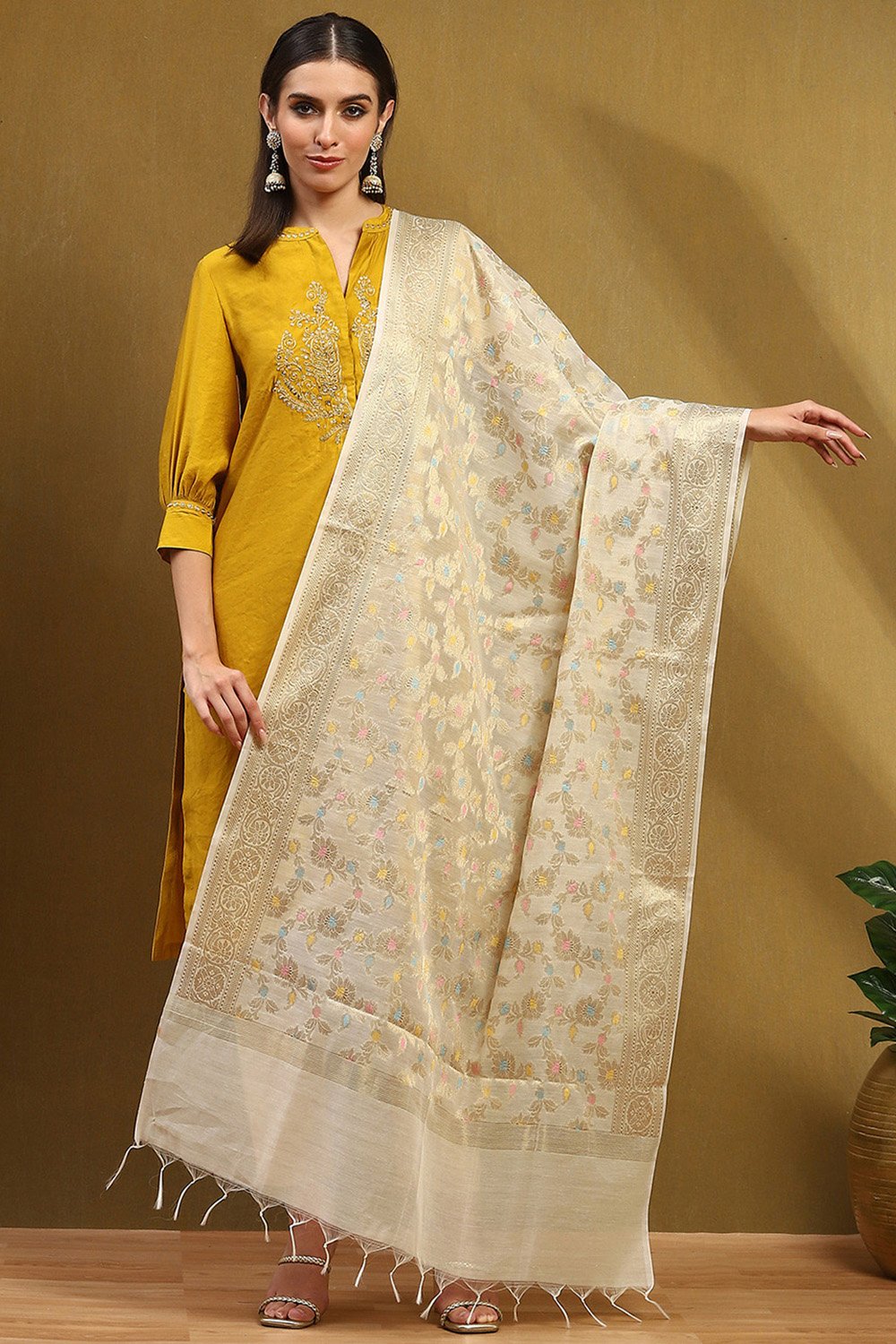 Cream-Colored Floral Yarn-Dyed Festive Dupatta image number 4