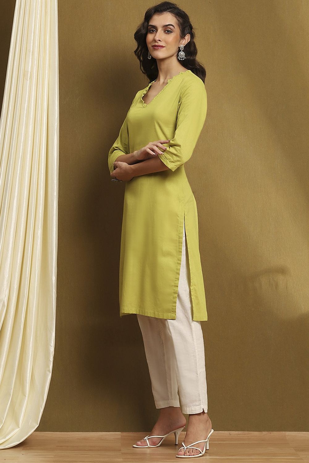 Peach-Coloured Cotton Blend Solid Straight Kurta image number 2