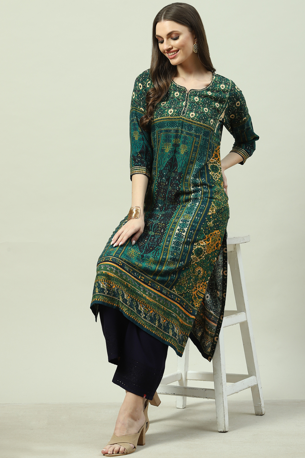 Green LIVA Straight Printed Kurta image number 0