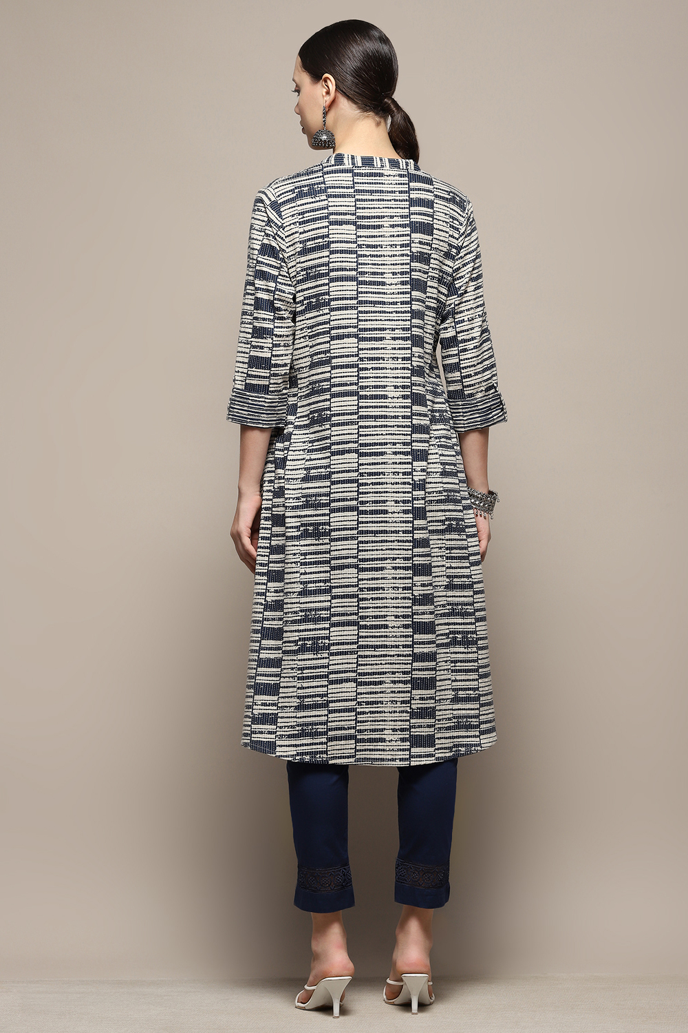 Midnight Blue Cotton Geometric Printed A-line Kurta image number 4