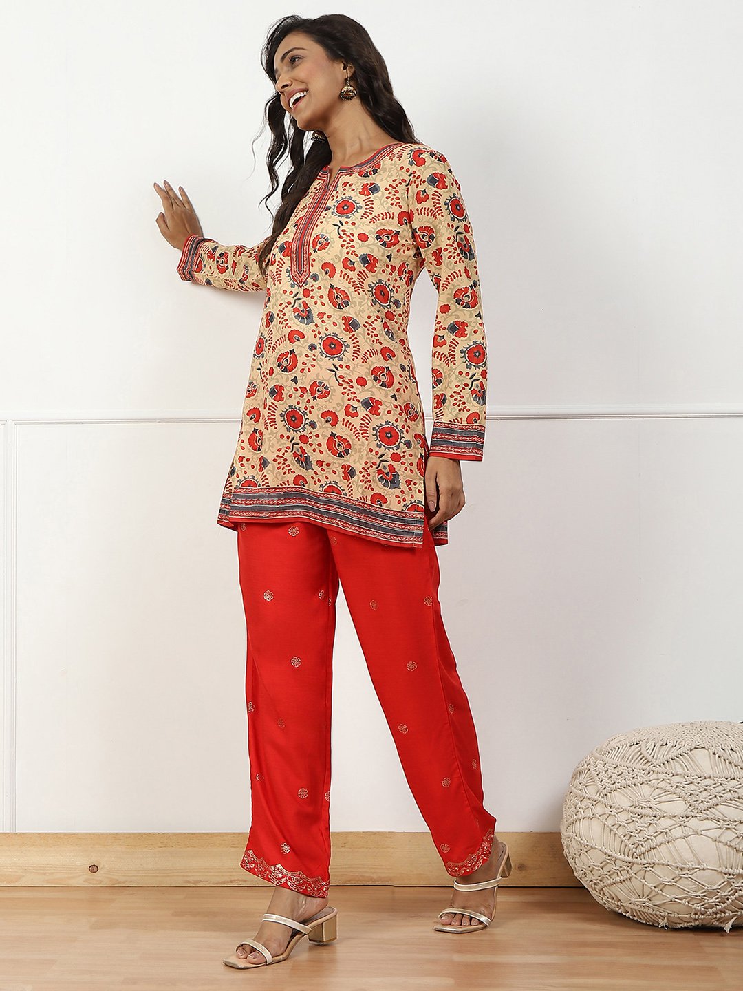 Red Printed Regular Fit Straight Pants image number 0