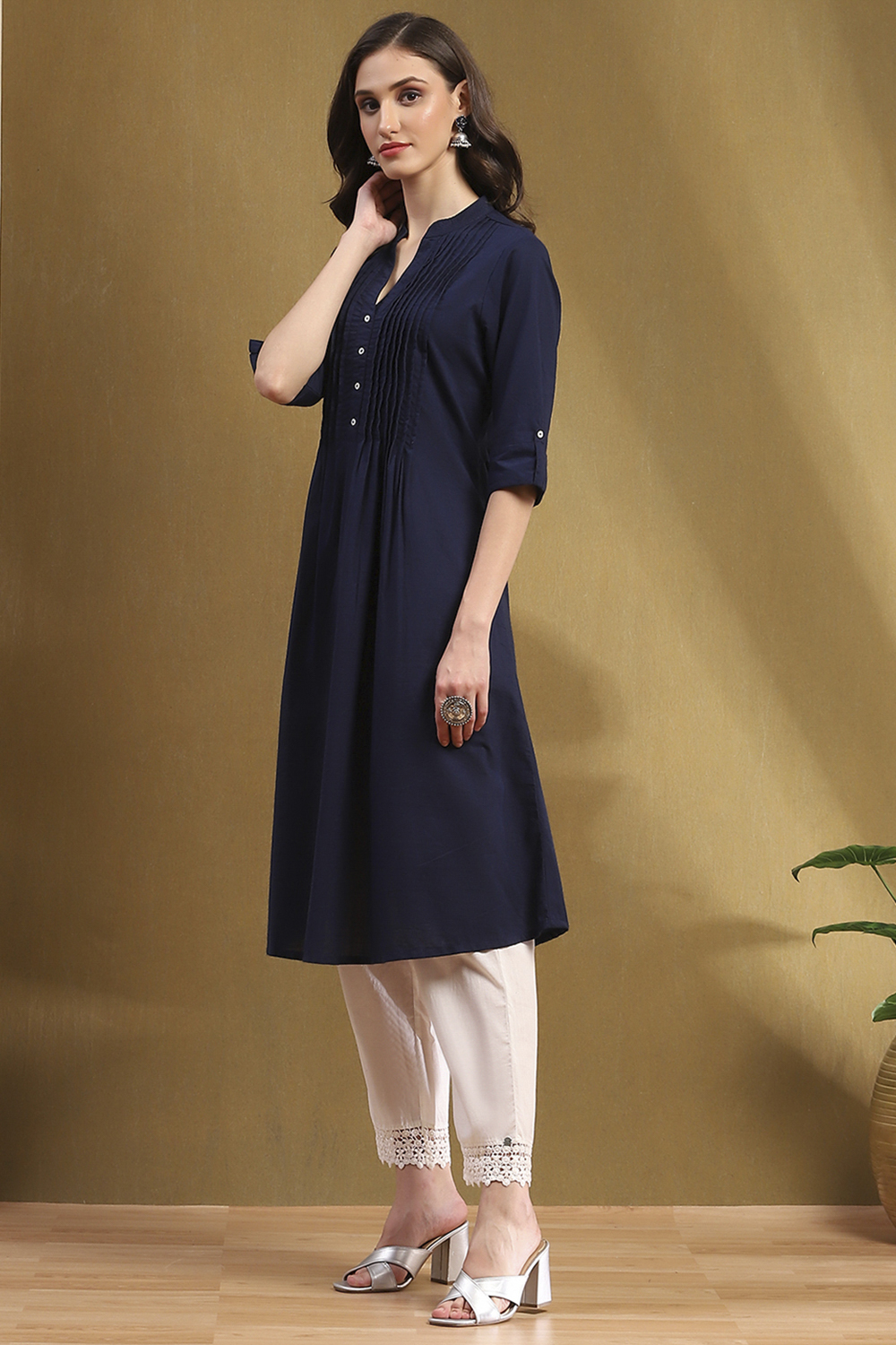 Pink Cotton Solid Pleated A-Line Kurta image number 2