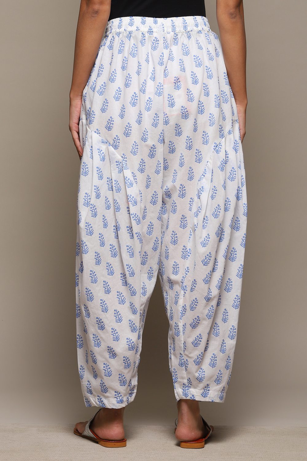 White Blue Cotton Printed Relaxed Salwar image number 4