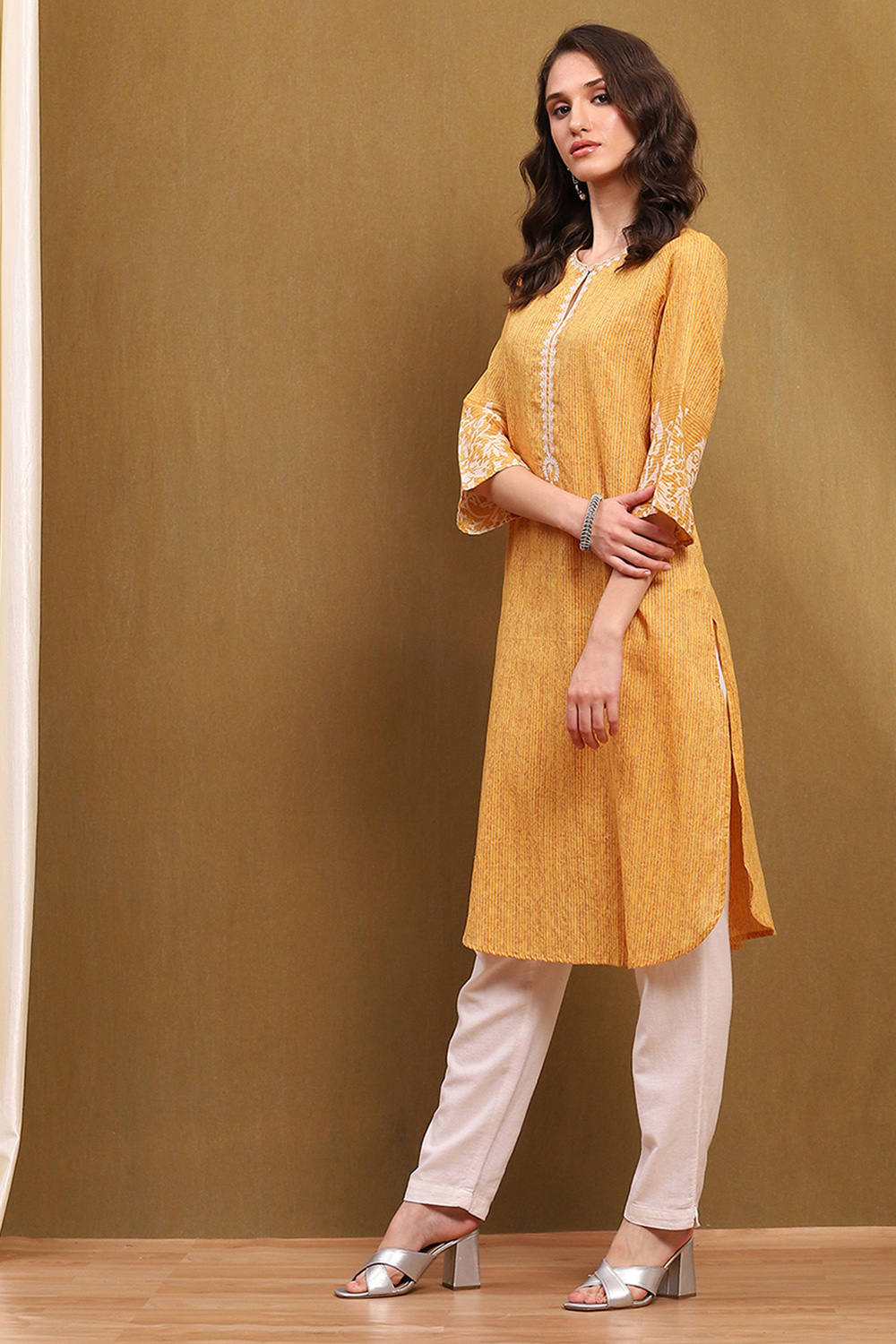 Mustard-Yellow Cotton Straight Kurta image number 2