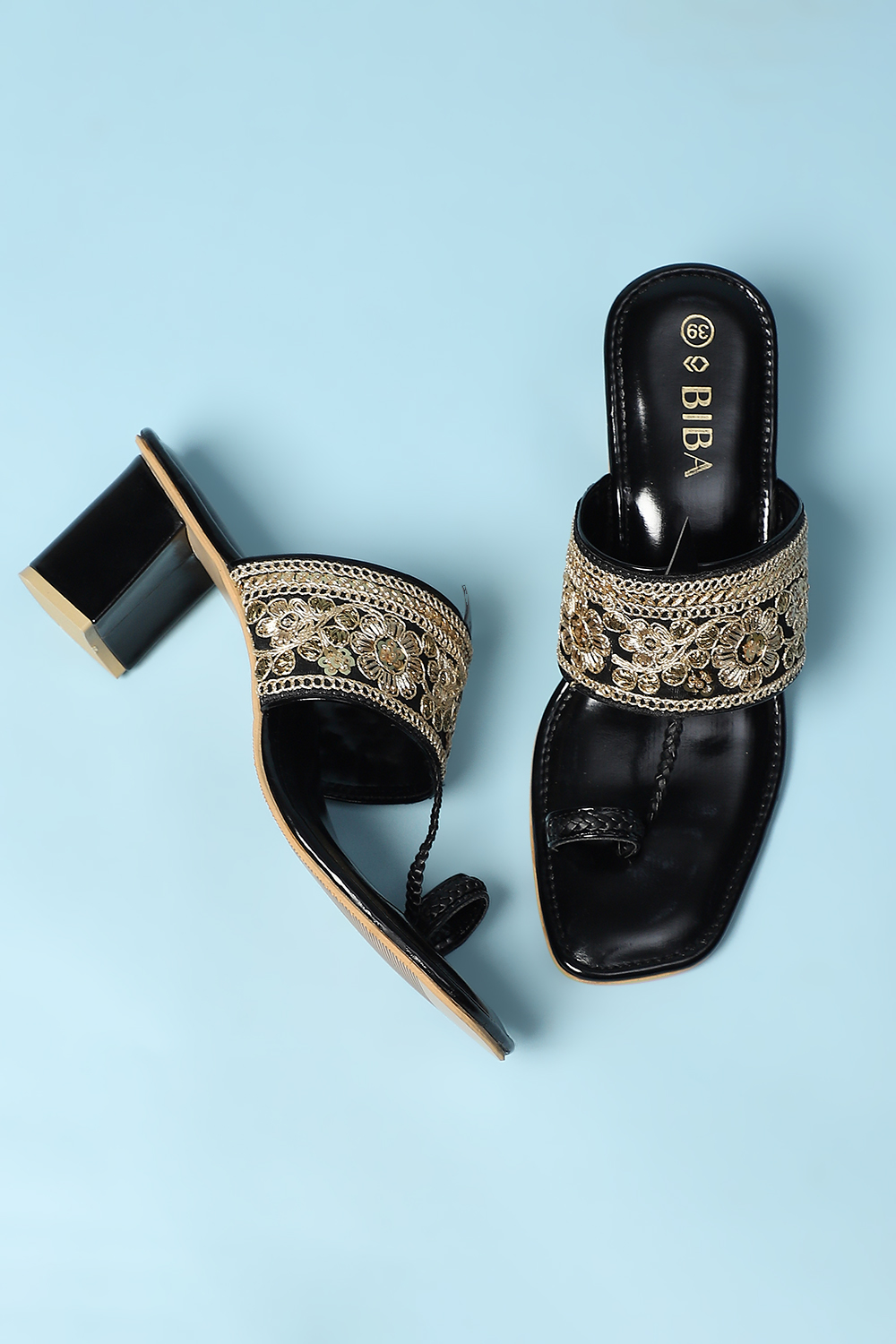 Black Embroidered Ring Toe Sandals image number 2