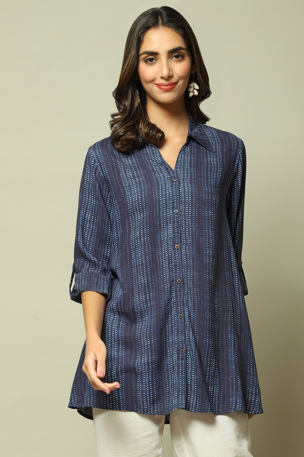 Indigo LIVA Straight Printed Kurta image number 1