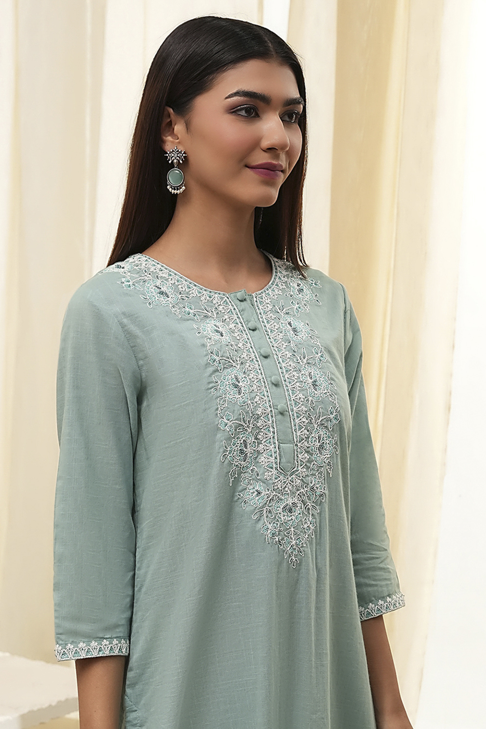 Green Pure Cotton Embellished Straight Suit Set image number 1