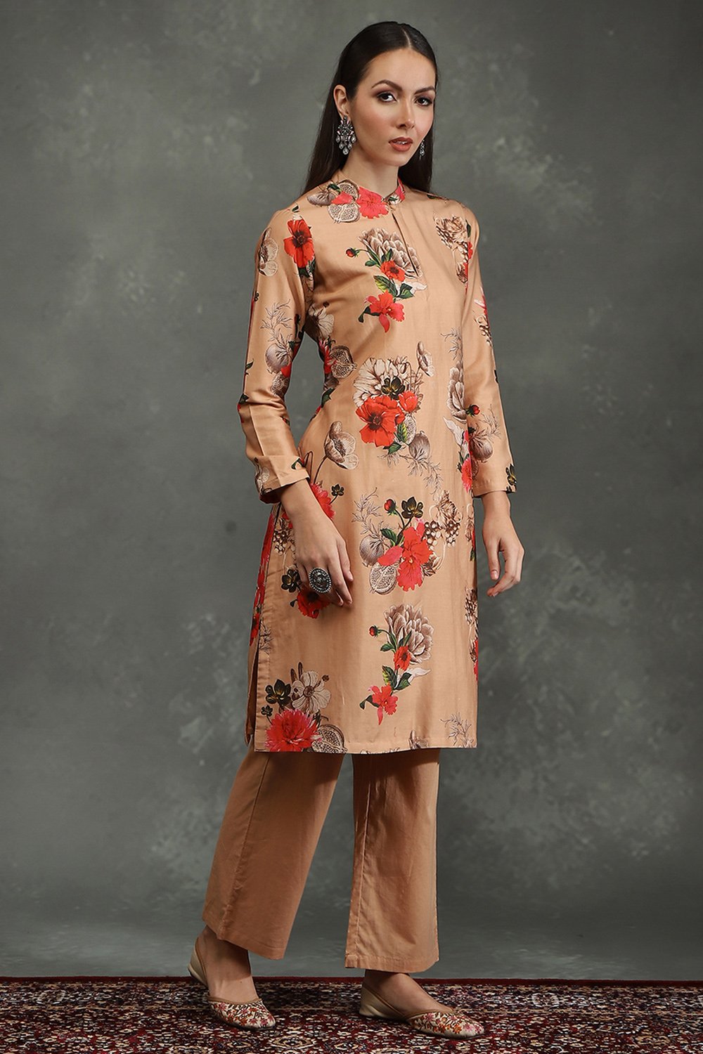 Rohit Bal Peach-Toned Silk Chanderi Floral Printed Straight Kurta Set image number 5