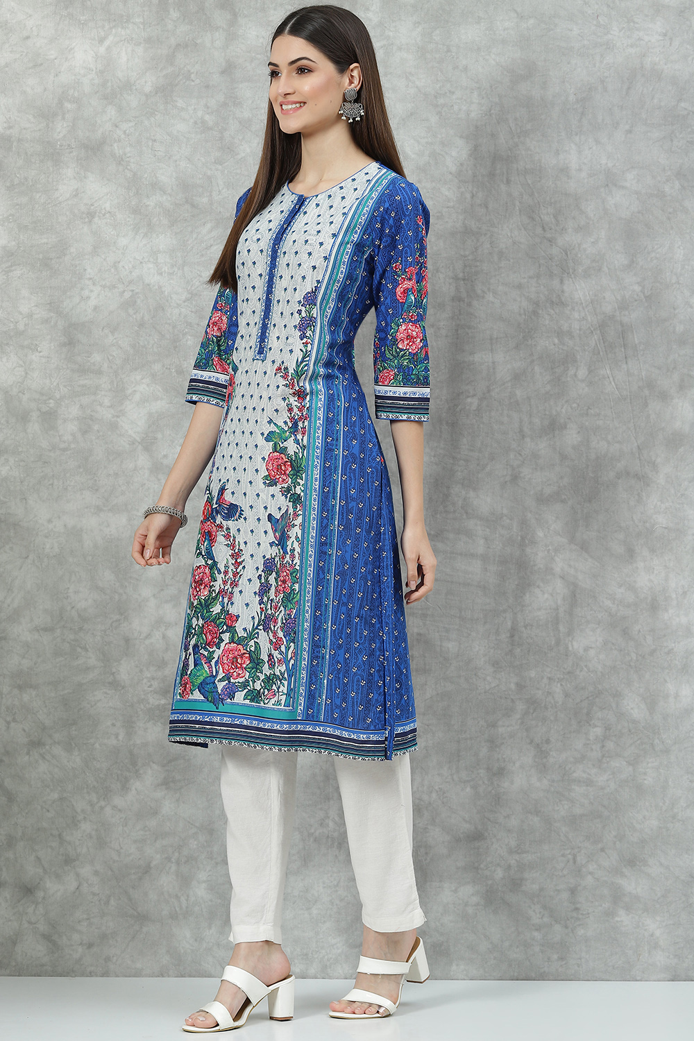 Blue Cotton Straight Printed Kurta image number 2