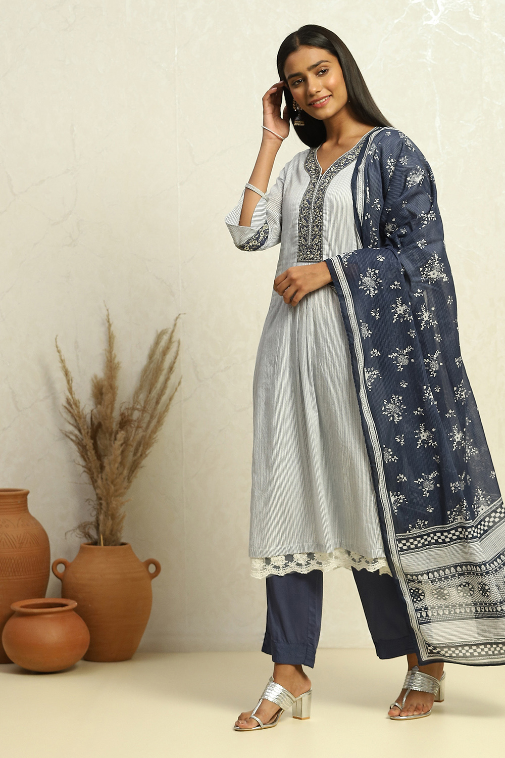 White and Rust Cotton Festive Kalidar Suit Set image number 3