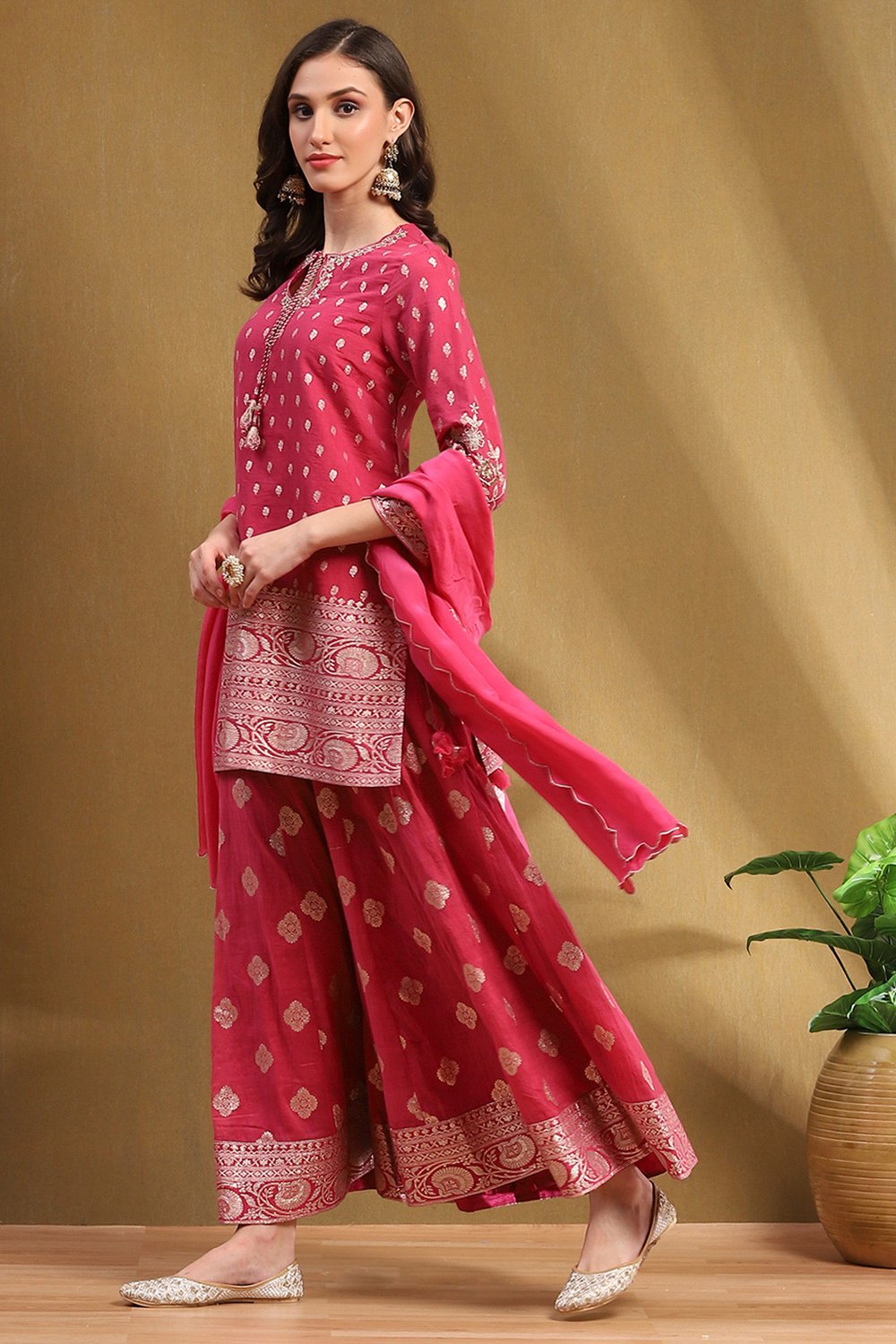 Pink Polyester Straight Suit Set image number 3