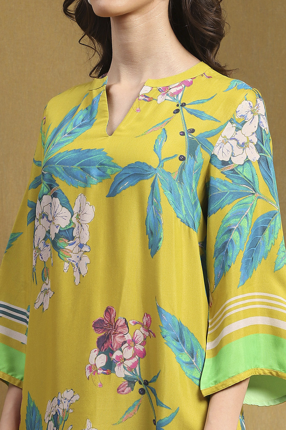 Yellow Floral Printed Shantoon Kurta Pants Set image number 1