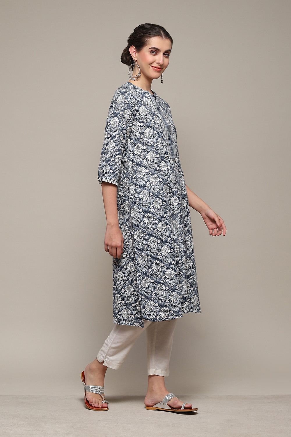 Blue Cotton Straight Printed Kurta image number 3