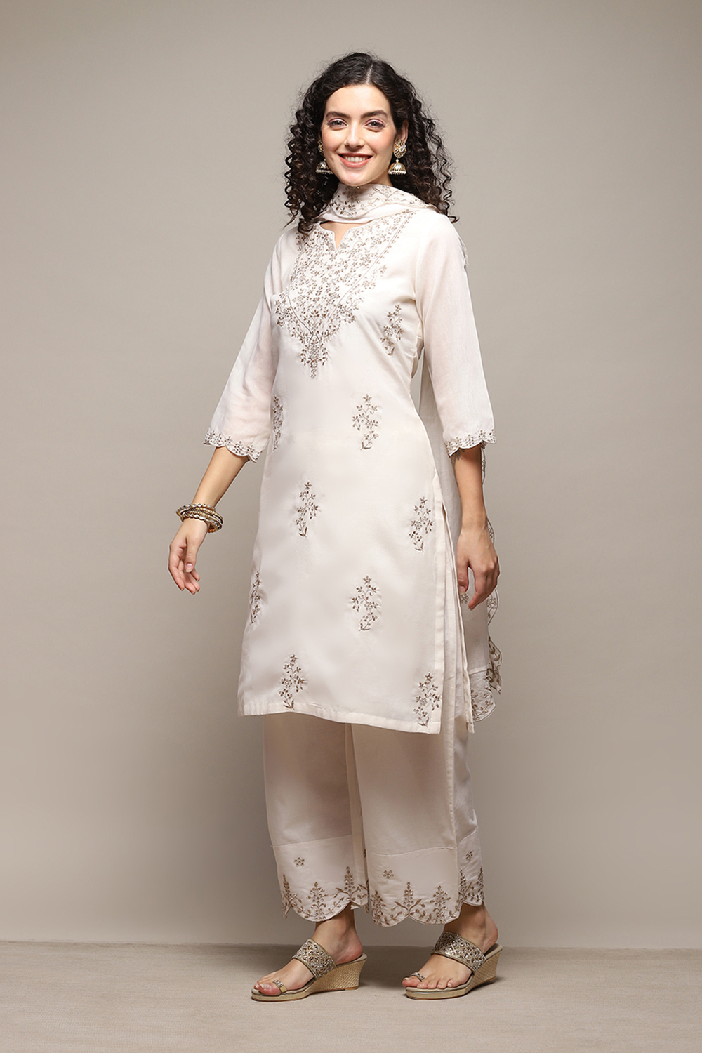 Off White Poly Cotton Straight Kurta Palazzo Suit Set image number 4