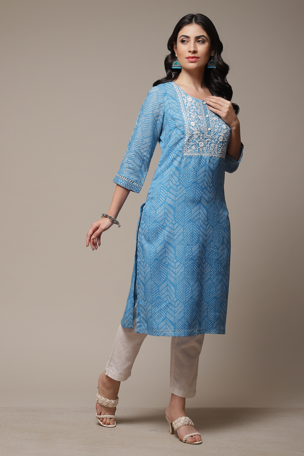 Blue Cotton Blend Straight Printed Kurta image number 4