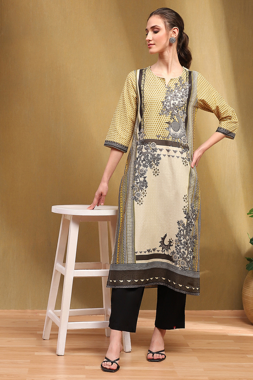 Yellow Cotton Printed Straight Kurta image number 0