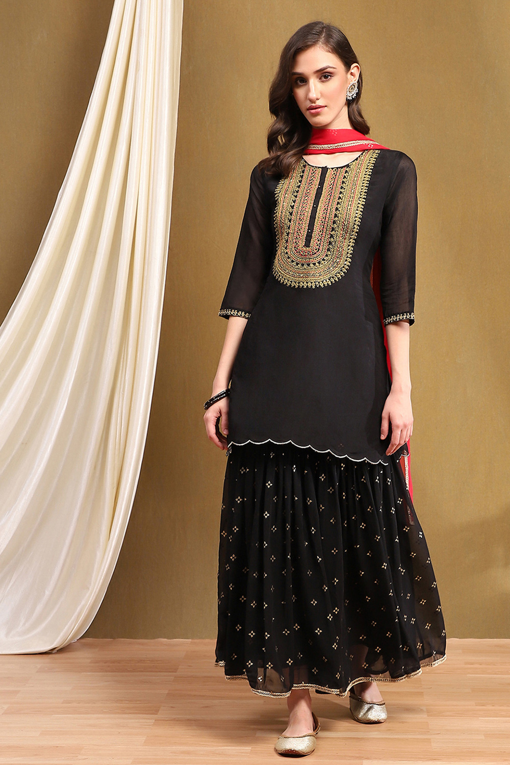 Black Embroidered Festive Straight Suit Set image number 6