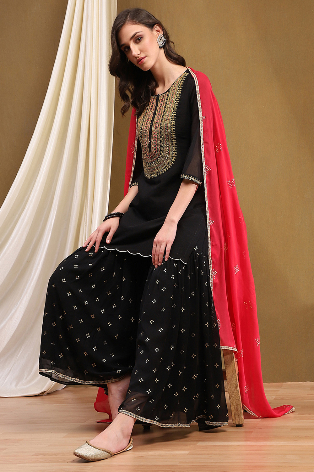 Black Embroidered Festive Straight Suit Set image number 7