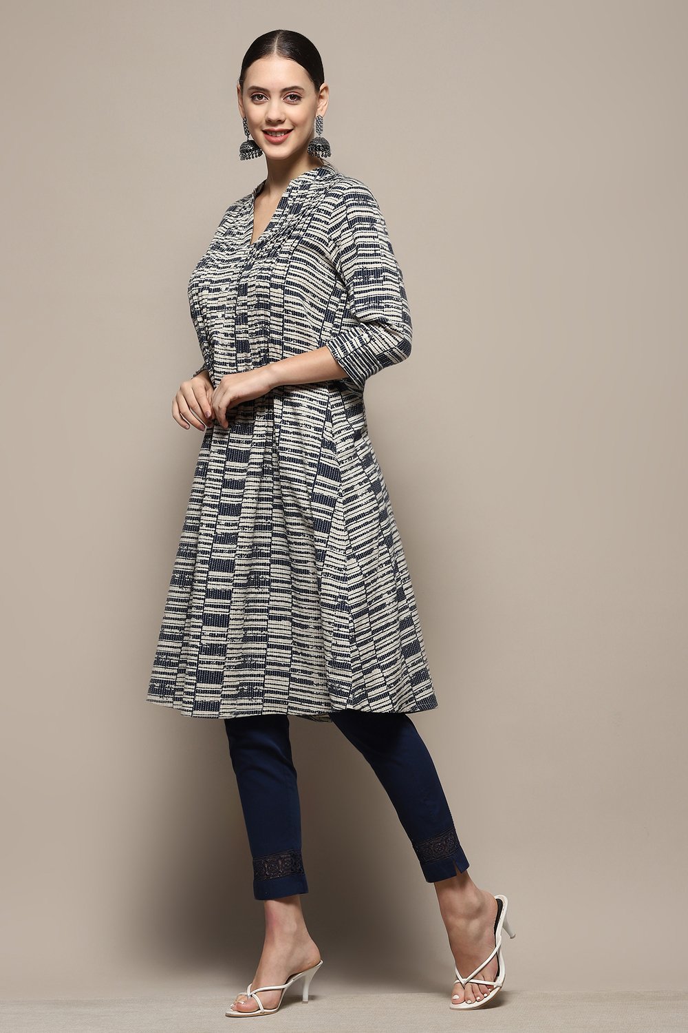 Midnight Blue Cotton Geometric Printed A-line Kurta image number 3