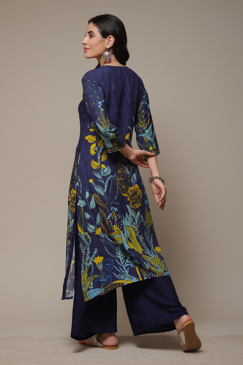 Ecru Rayon Straight Printed Kurta image number 2