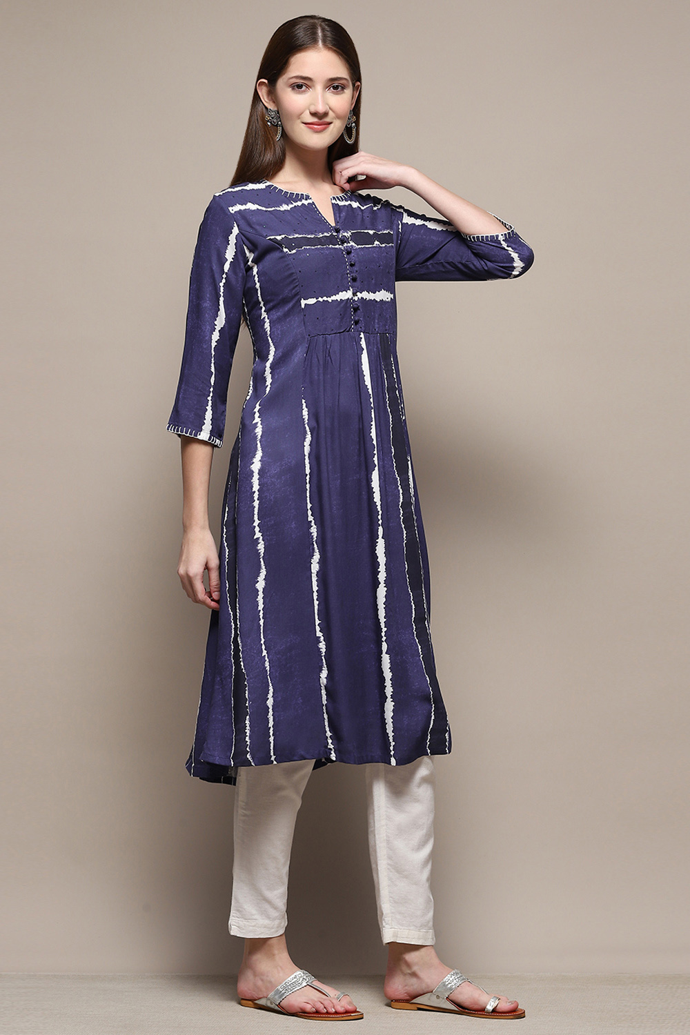 Indigo Rayon Straight Printed Kurta image number 4