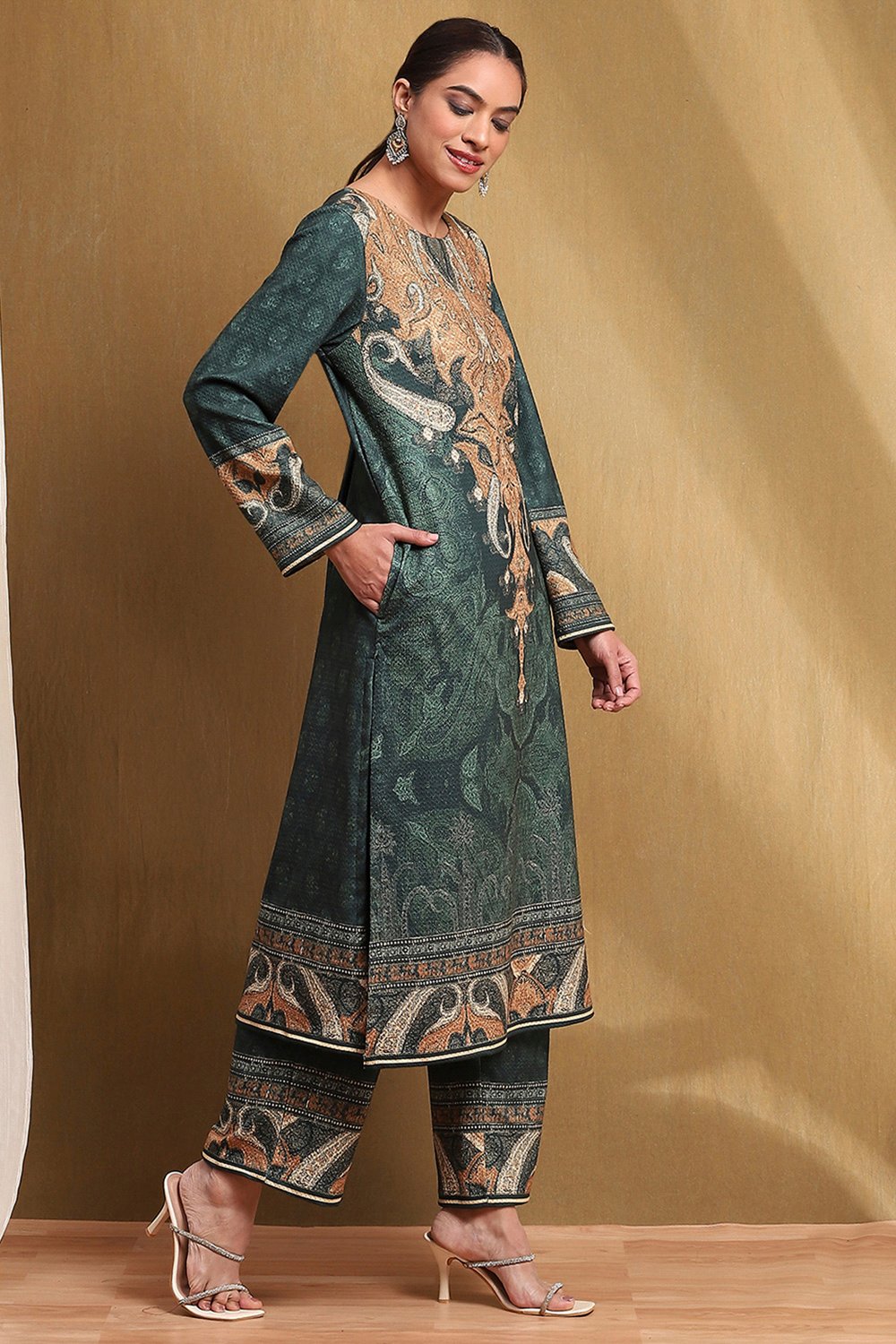 Teal Printed Straight Winter wear Kurta Set image number 5