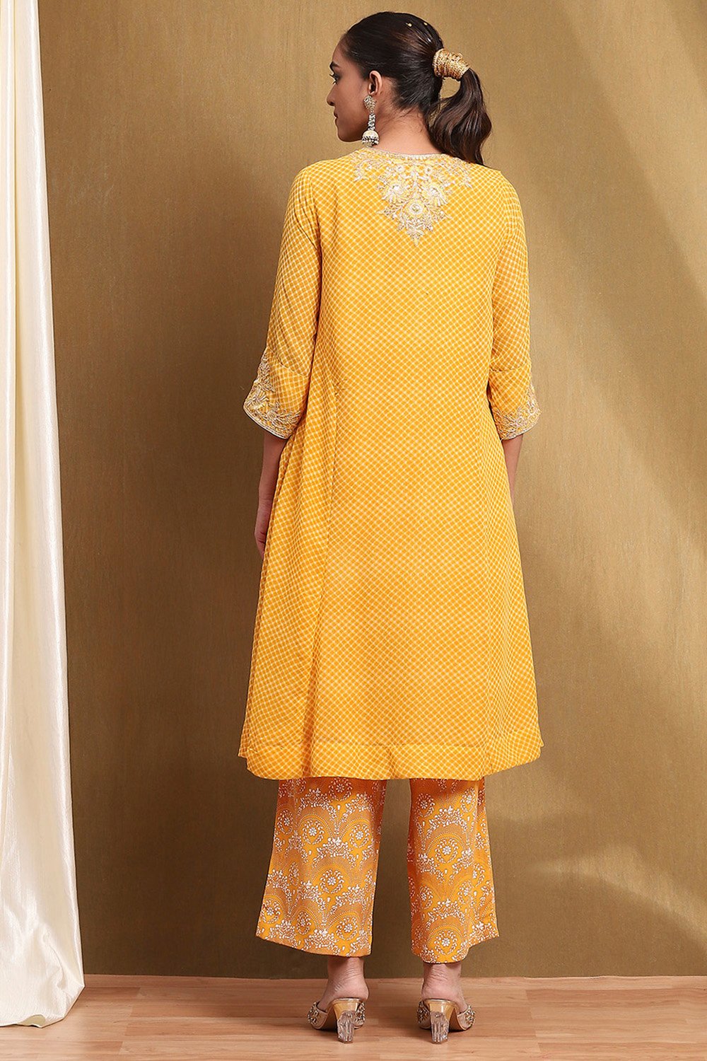 Yellow Printed Kalidar Suit Set image number 4