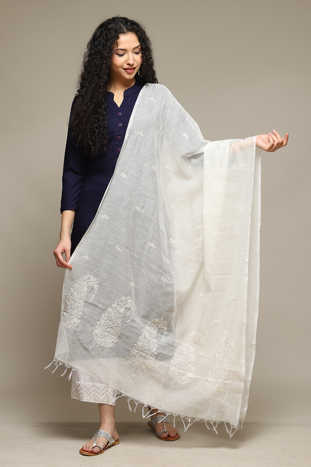 Off White Cotton Blend Yarndyed Dupatta image number 0