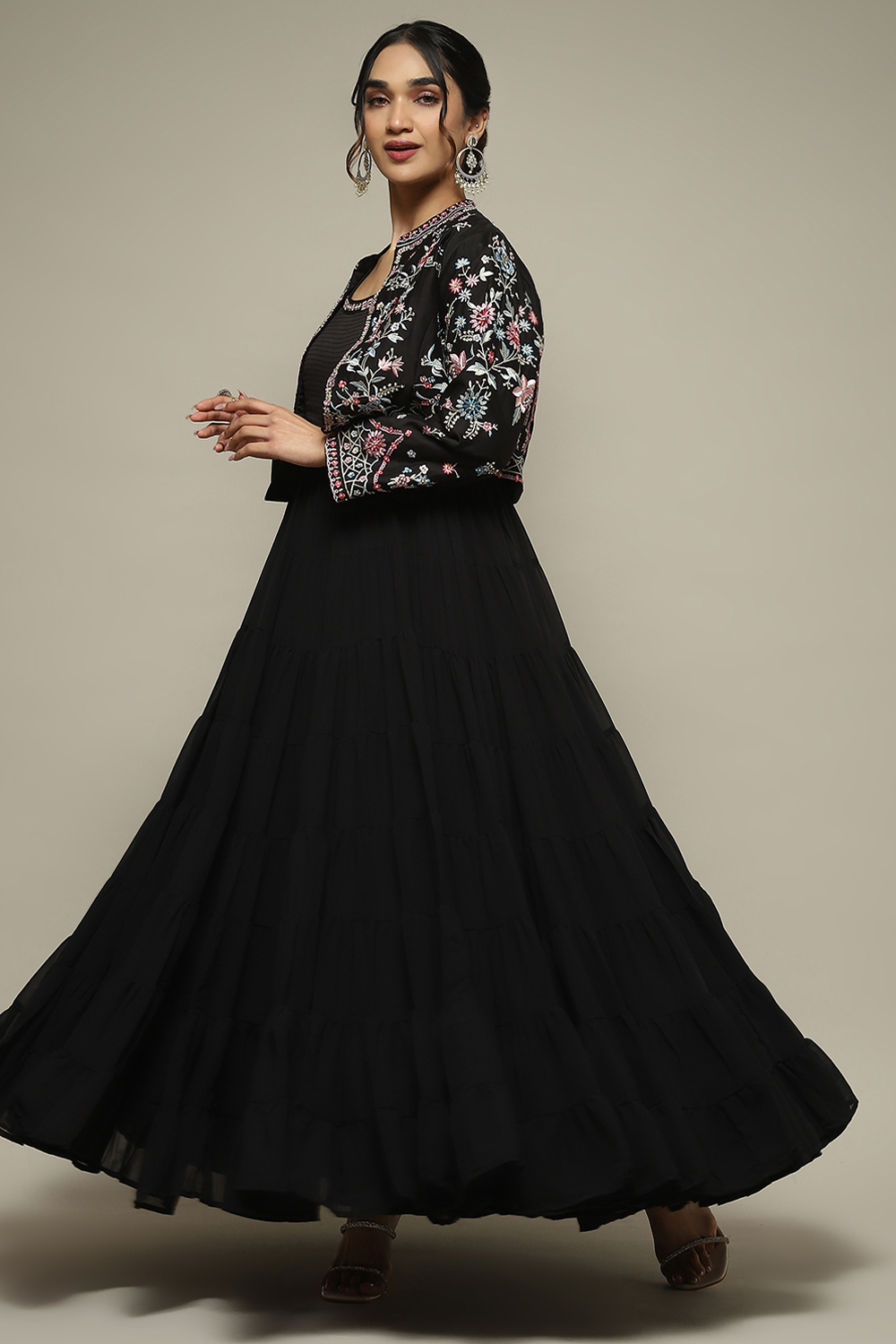 Black Polyester Gathered Embroidered Kurta Suit Set image number 3