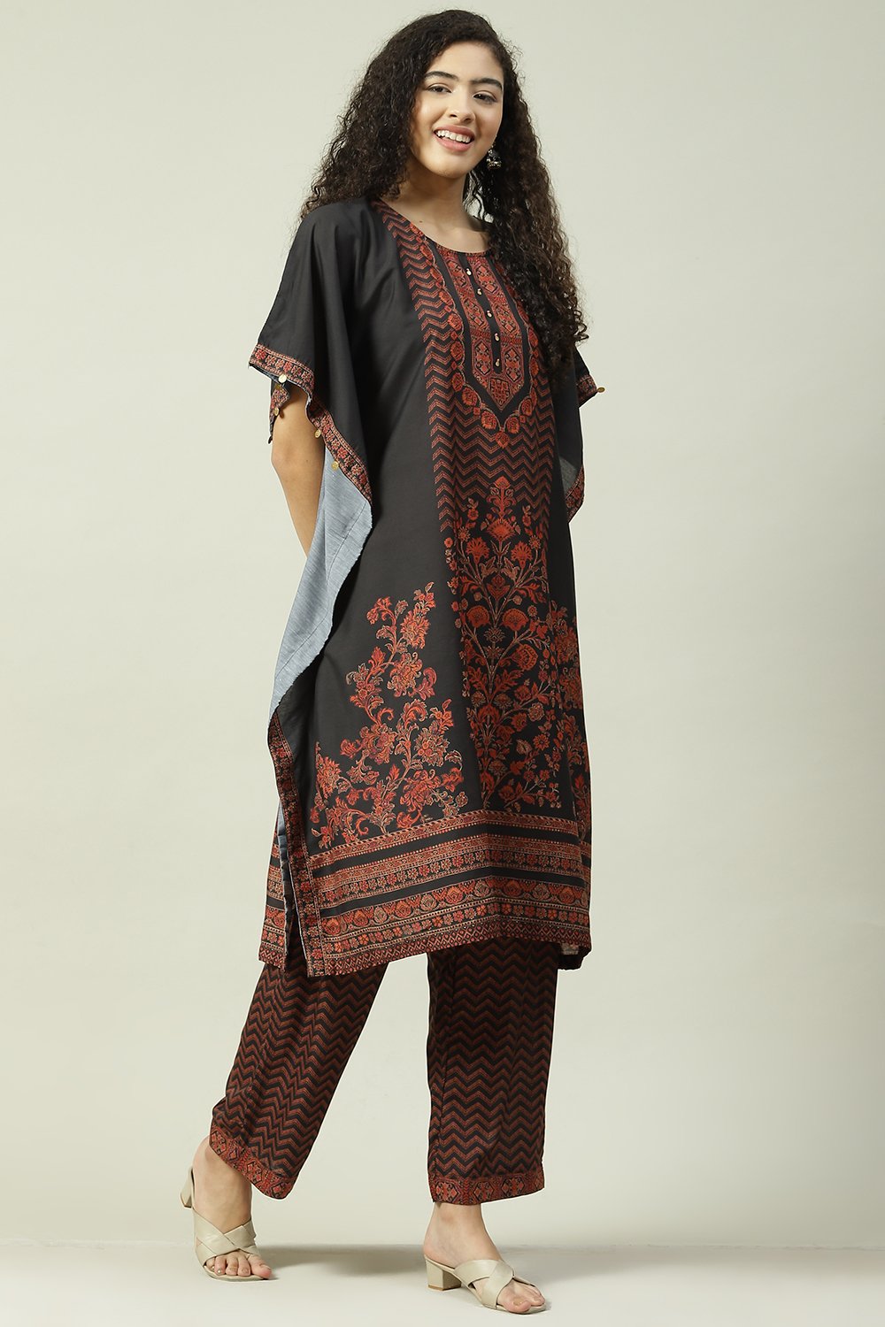 Black Art Silk Kaftan Kurta Palazzo Suit Set image number 5