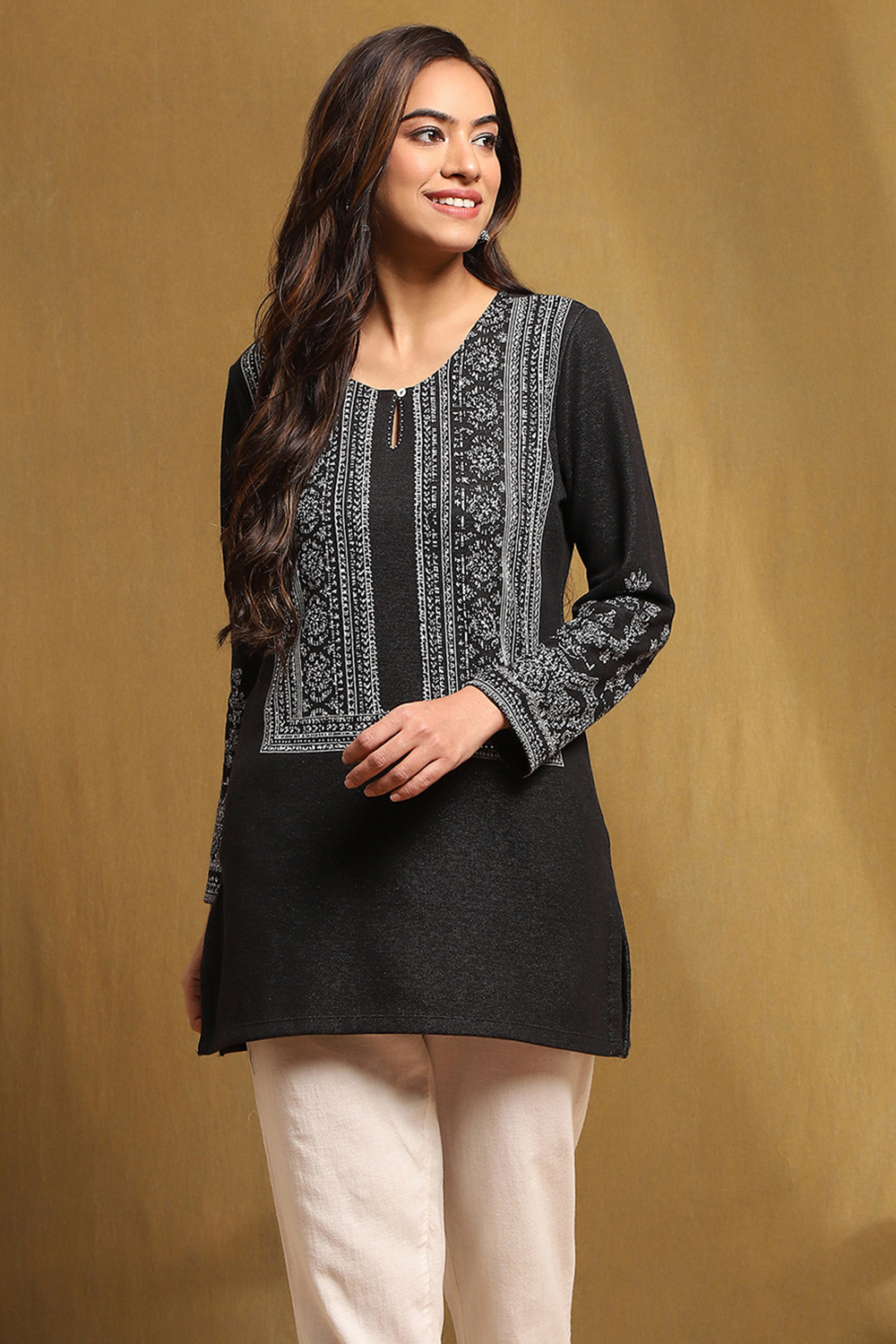 Black Polyester Straight Short Kurti image number 5