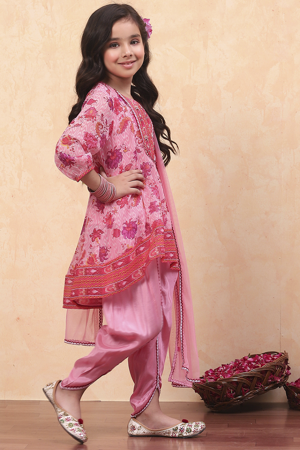 Pink Georgette Floral Printed Asymmetric Suit Set image number 5