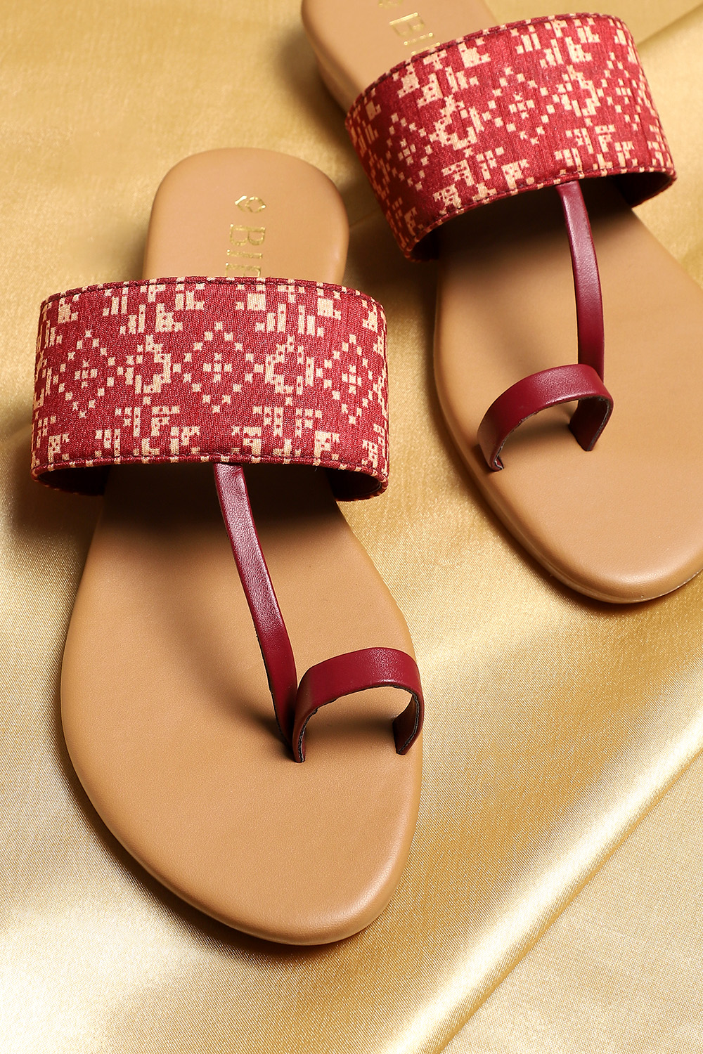 Maroon Fabric Slipon image number 0