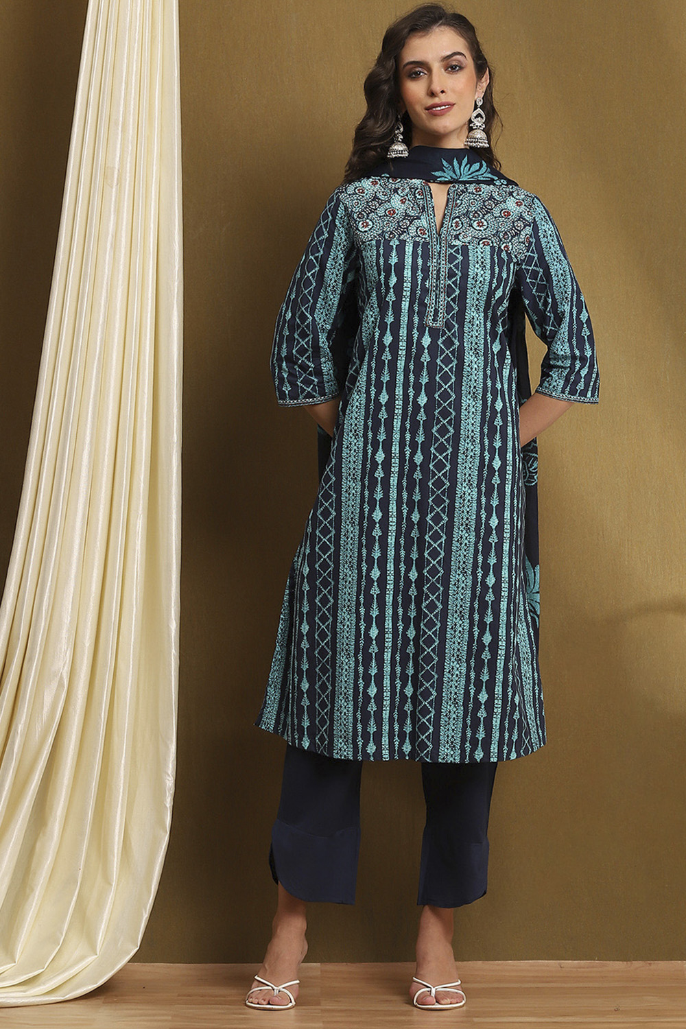 Indigo Cotton Straight Suit Set image number 6