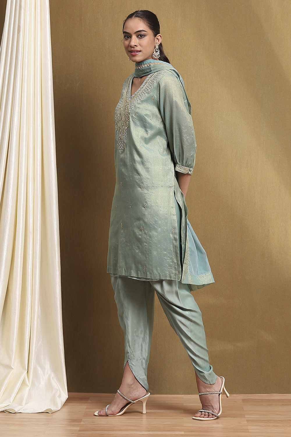 Powder Blue Cotton Short Straight Suit Set image number 3