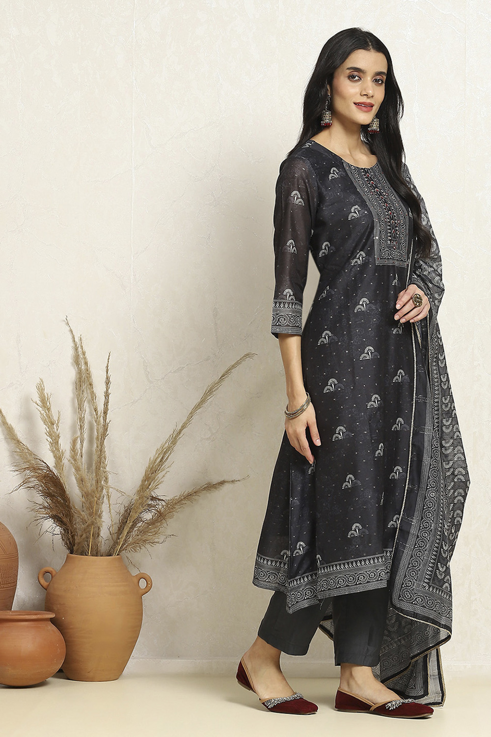 Blue Chanderi Geometric Printed Unstitched Suit Set image number 6