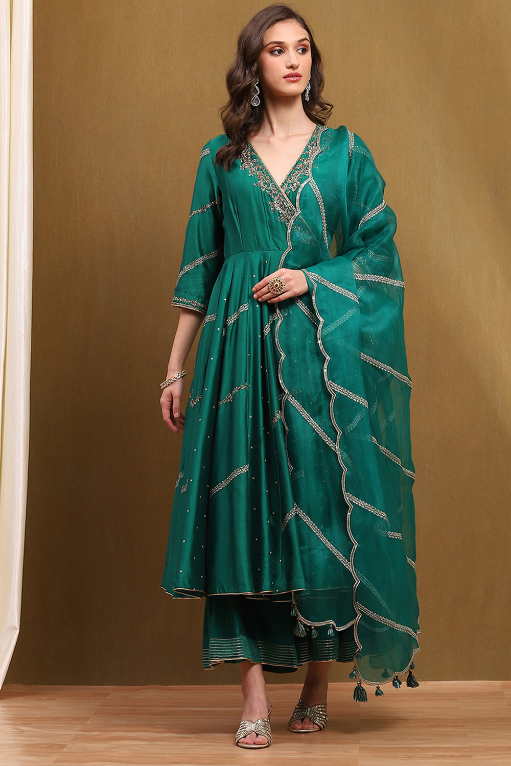 Green Net Sharara Set image number 6