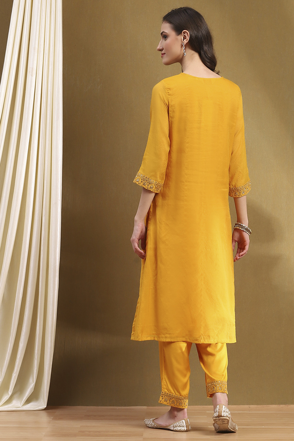 Yellow Polyester Blend A Line Suit Set image number 4