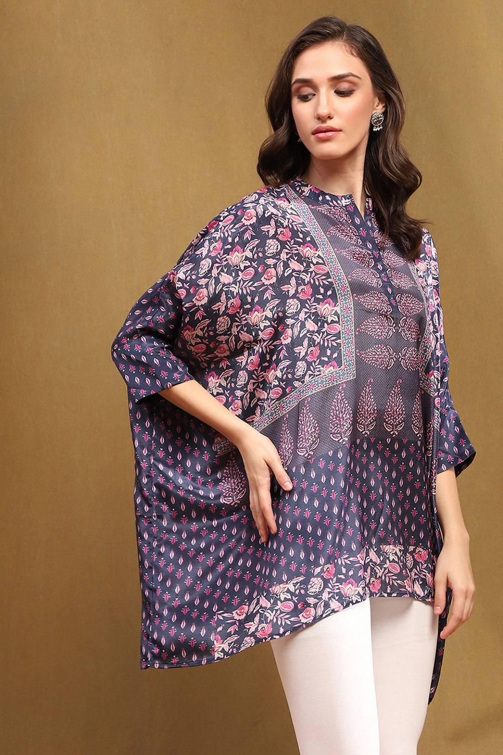 Blue Chiffon Printed Kaftan-Style Kurti image number 4