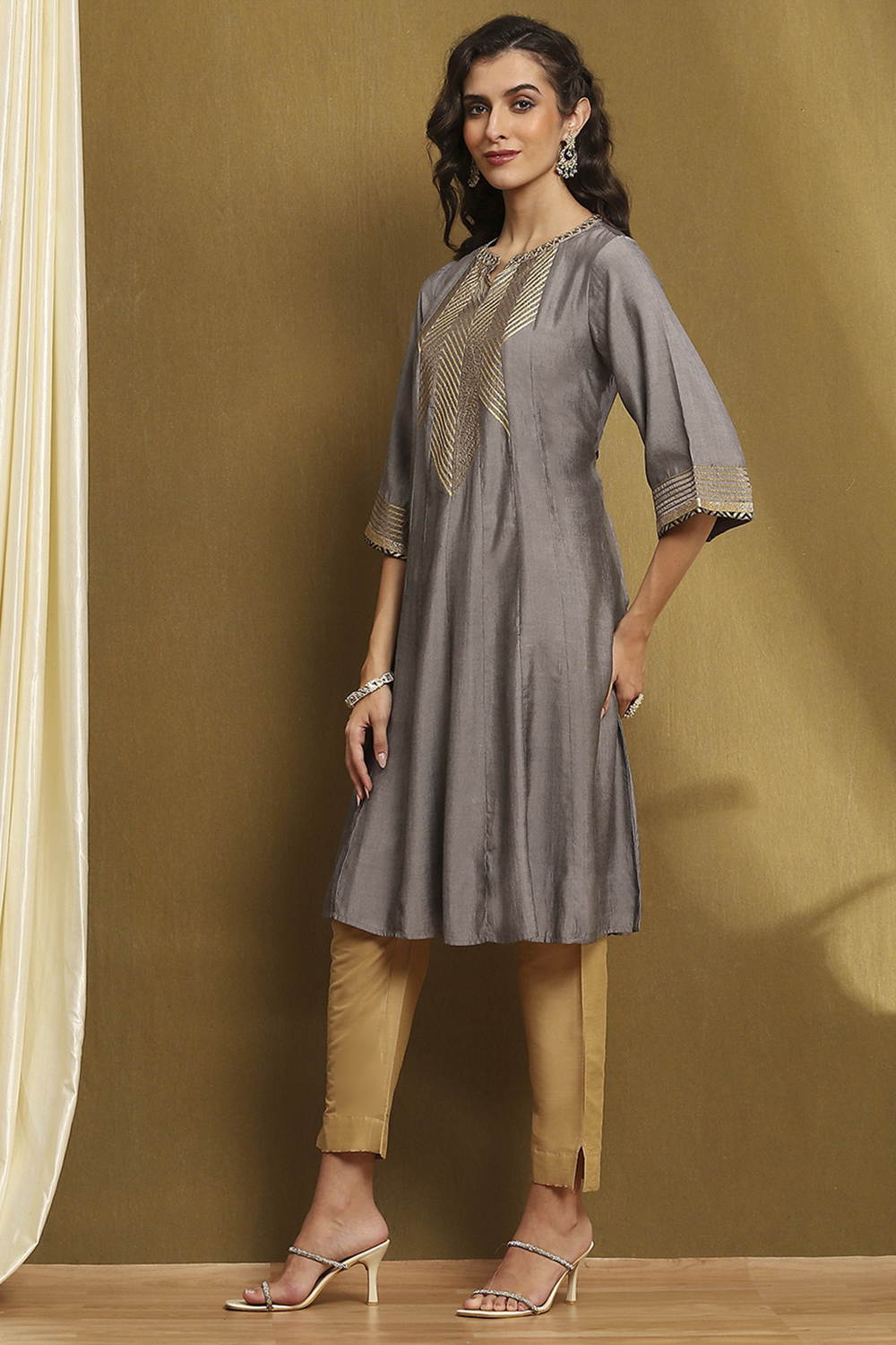 Grey Polyester Straight Kurta image number 2