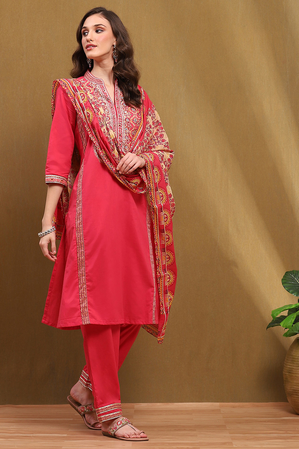 Pink Cotton Floral Printed Straight Suit Set image number 0