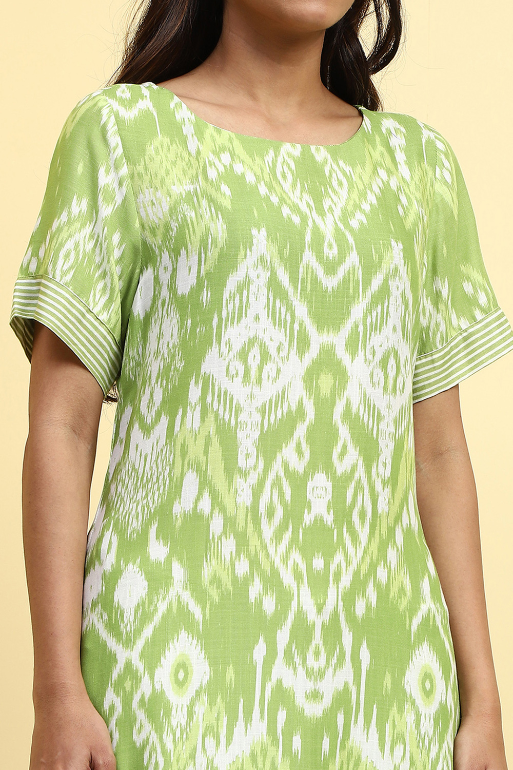 Moss Green Printed Straight Kurta Set image number 1